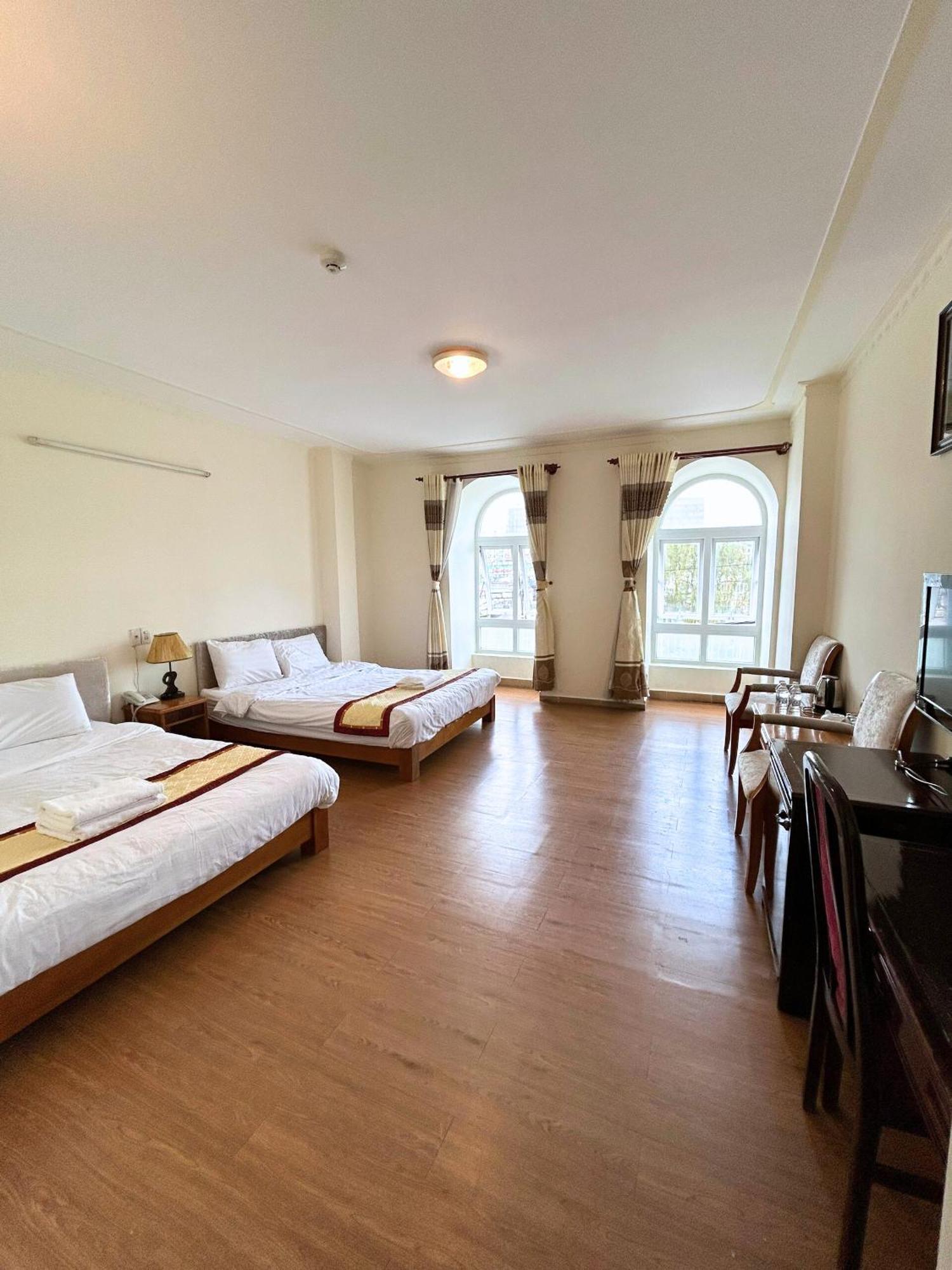 Anh Dao Hotel Да Лат Екстериор снимка